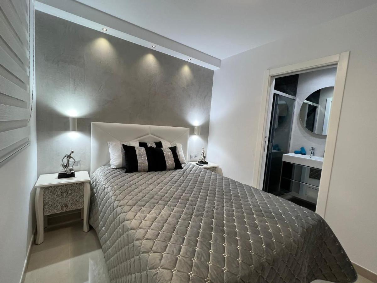 Luxury House Atlantico Private Heated Pool Appartement Costa Adeje  Buitenkant foto